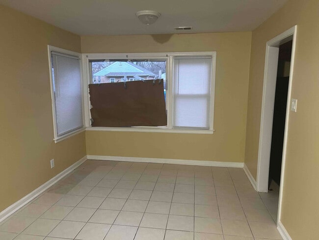 Photo - 16751 Crane Ave