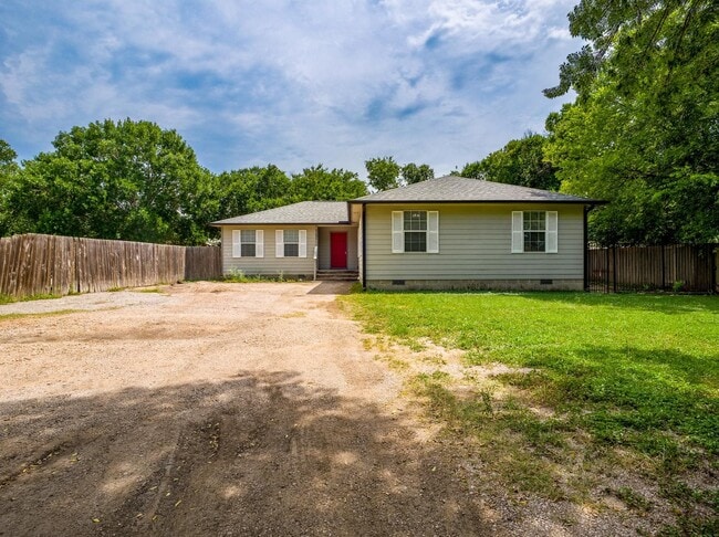 Building Photo - 601 E Marble St Rental