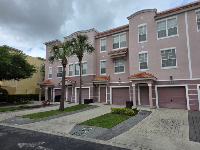 Photo - Three Bedroom Townhouse at Vista Cay in Orlando