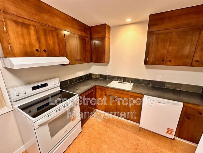 Photo - 123 SE 30th Pl