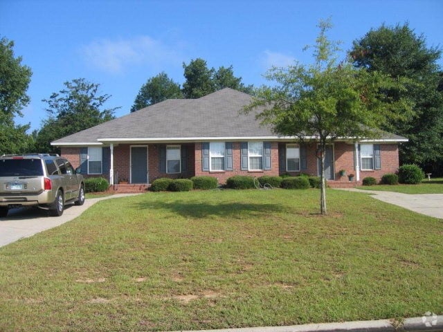 Building Photo - 95 Radcliff Dr Rental