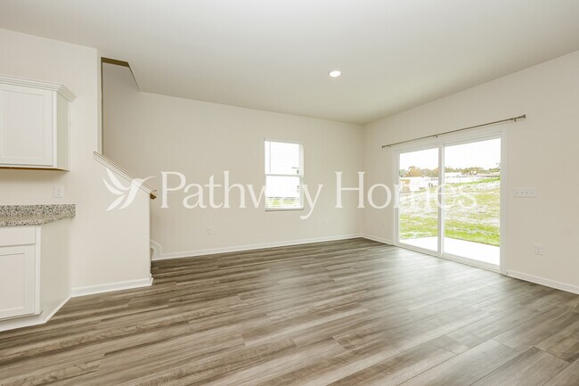 Photo - 1069 Large Poppy Dr