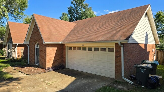 Photo - 1388 Hardwood Trl