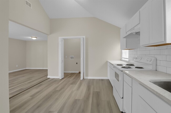 Photo - 511 Williams Ave