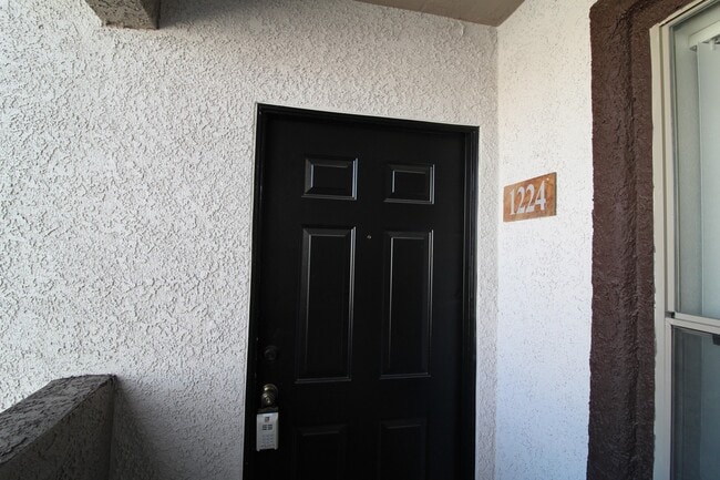 Photo - No Showings until 12/21/2024 Unidad 1224 - Bldg #12