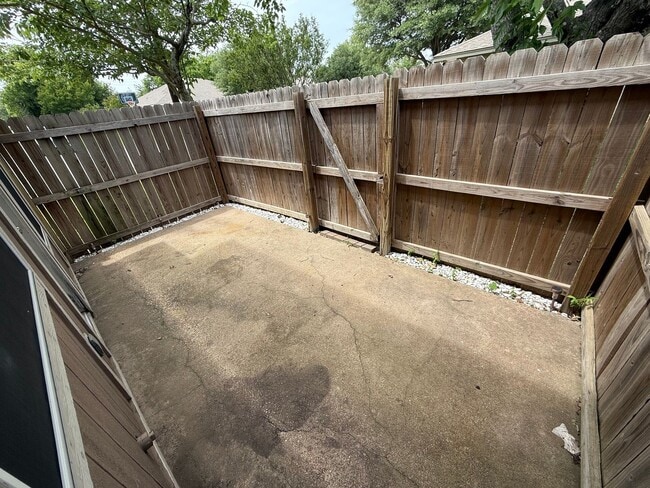 Photo - 1610 Sun Valley Dr Apartment Unit 1610 A SUN VALLEY DR