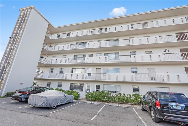 Photo - 4210 Ironwood Cir Unit #103J