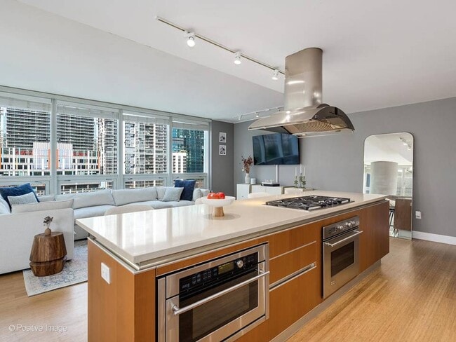 Photo - 340 E Randolph St Condo Unit 506