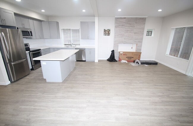 Photo - NEWER CONSTRUCTION 8 BEDROOM, 3 BATH HOME ...
