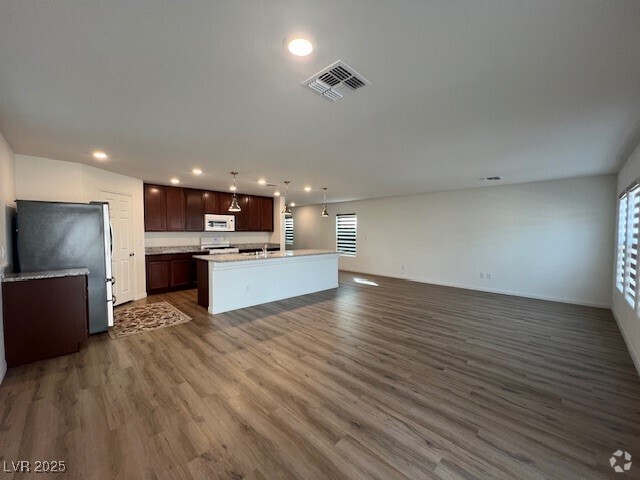 Building Photo - 4235 Tarim St Rental