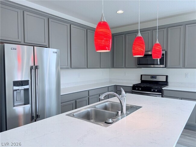 Photo - 6885 Black Ash St