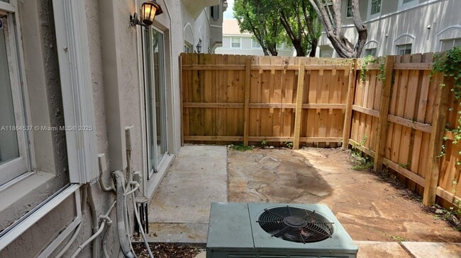 Photo - 1663 SE 27th Dr Unidad 103 Rental