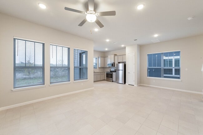 Photo - 1015 Vista View Dr