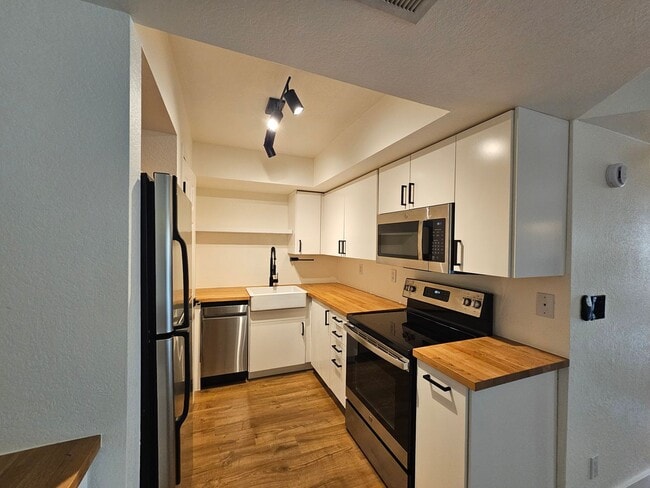 Photo - 2228 N 52nd St