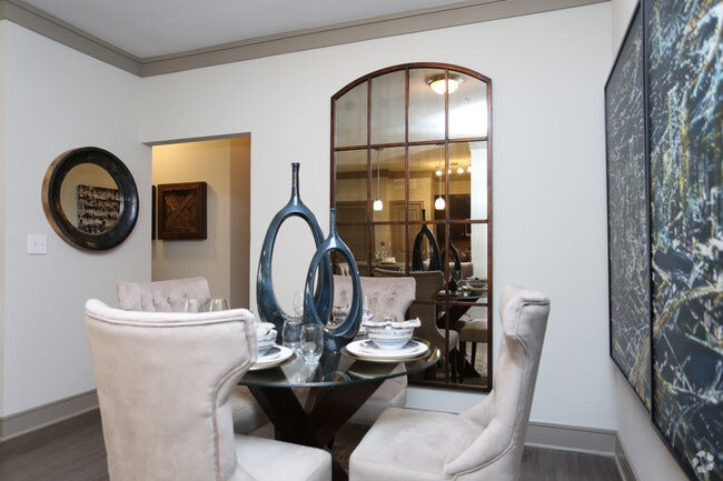 Interior Photo - Alden Park Kingsland