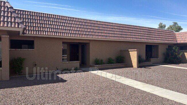 Photo - 409 W Pontiac Dr