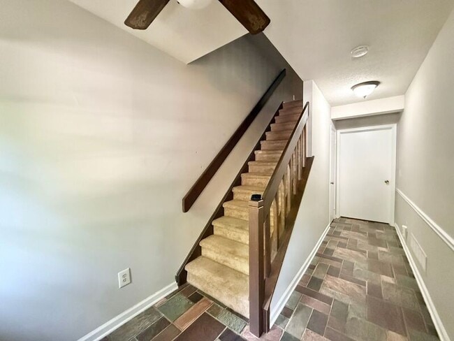 Photo - 6011 Dixon Dr