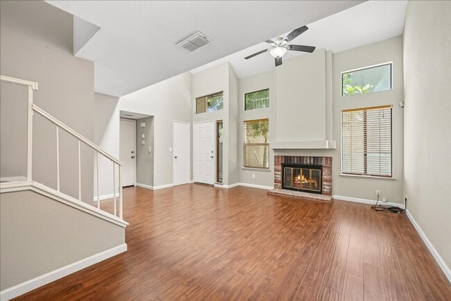 Photo - 2289 Sandcastle Way