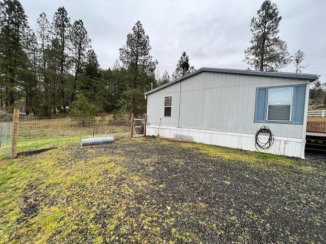 Photo - 2158 Colonial Rd