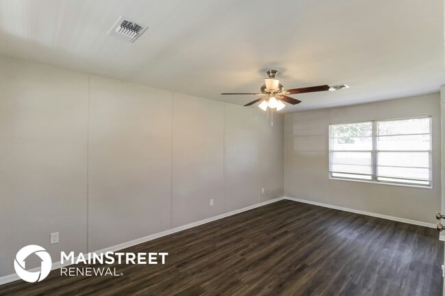 Photo - 602 Hodges Dr
