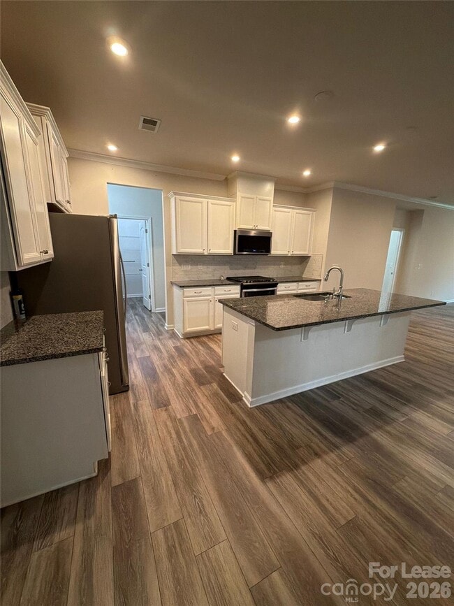 Photo - 1008 Fairbrae Ln