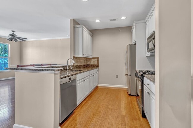 Photo - 632 Sophee Ln