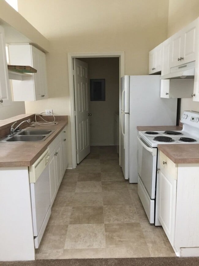 Photo - THREE BEDROOM CONDO AVAIILABLE IN BELMONT