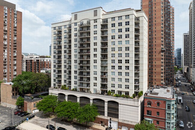 Photo - 21 W Chestnut St