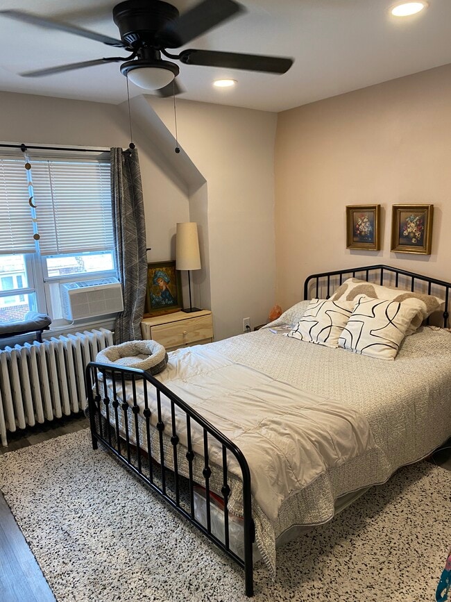 Photo - 6481 Ross St