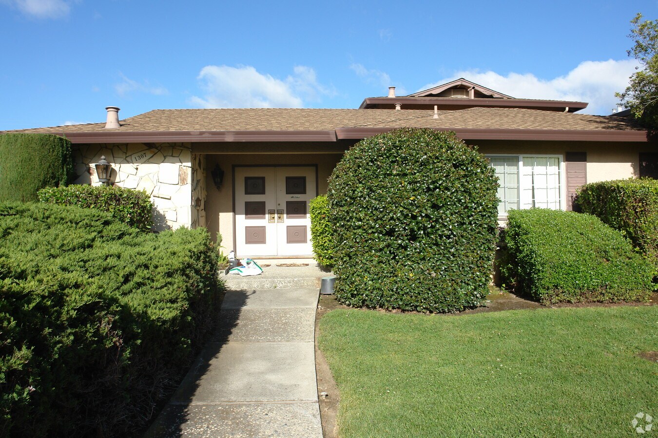 Photo - 1307 Castlemont Ave