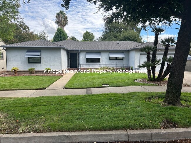 Building Photo - First Time On The Rental Market! Single St...