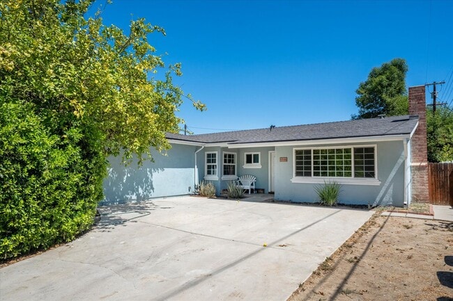 Photo - 8846 Laramie Ave