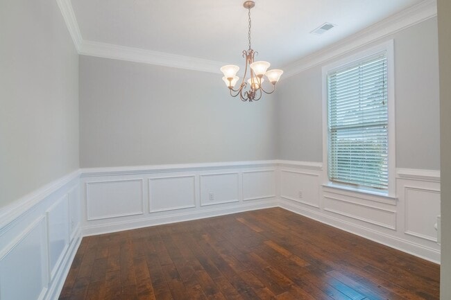 Photo - Perfect Family Home with Fenced Yard