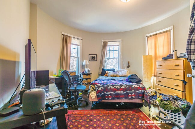 Photo - 31 Pleasant St Unit 2