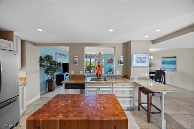 15 Bluebill Ave Unit 103s