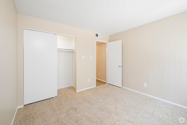 2BR, 2BA - 900SF - Second Bedroom - Papago Park Apartments