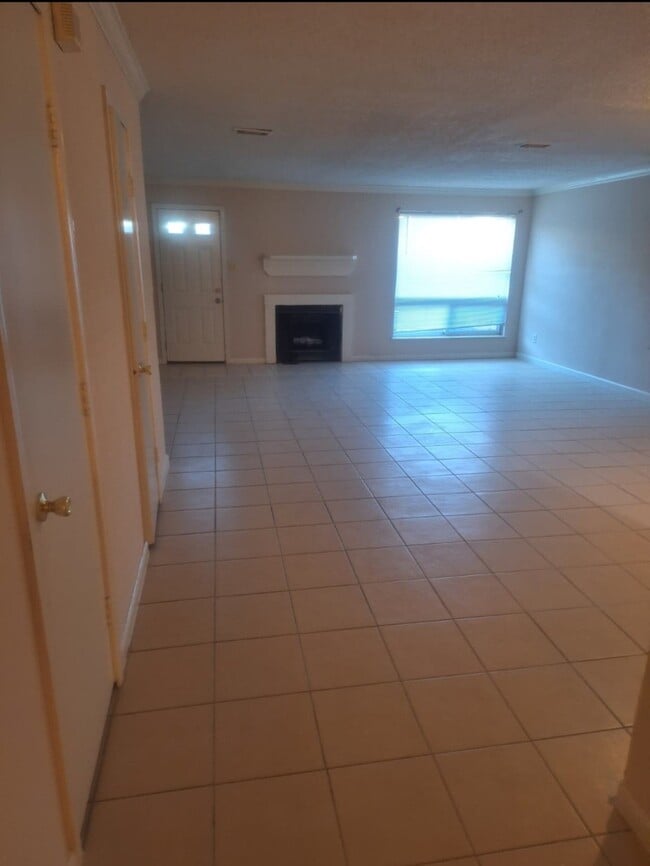 Photo - 2133 Shiveley Cir