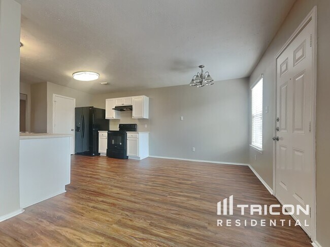 Photo - 16783 Fallen Timbers Dr