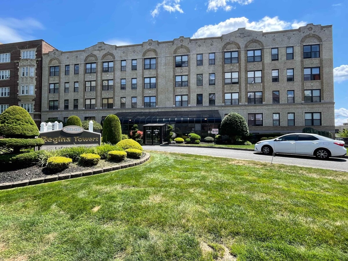 Photo - 176 S. Harrison St