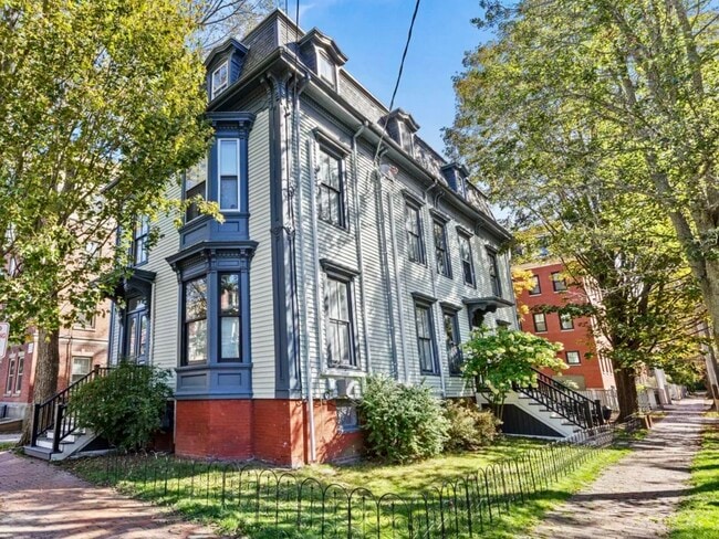 Building Photo - 34 West St Unit 3