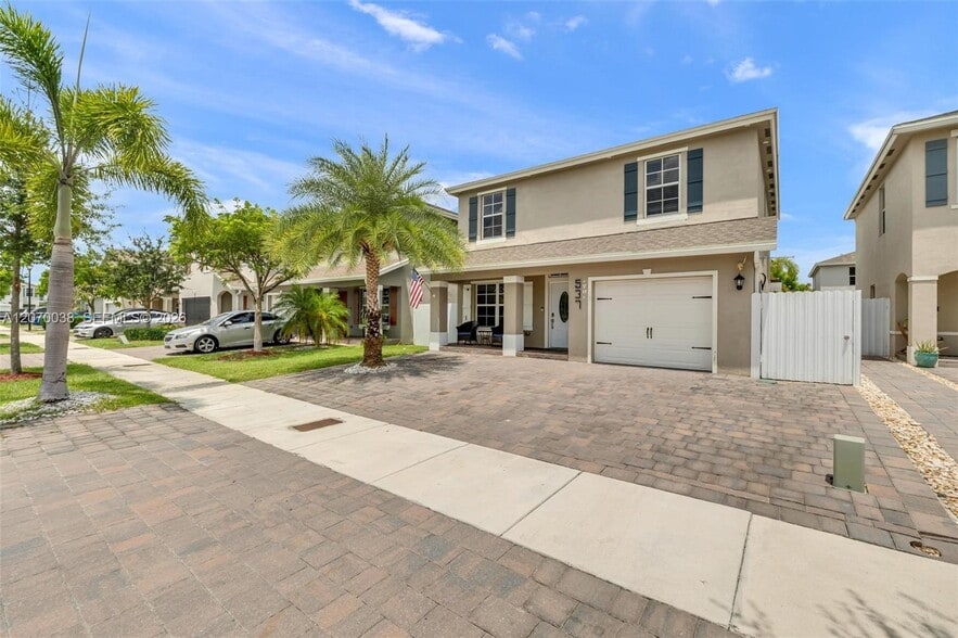 537 NE 6th Ct