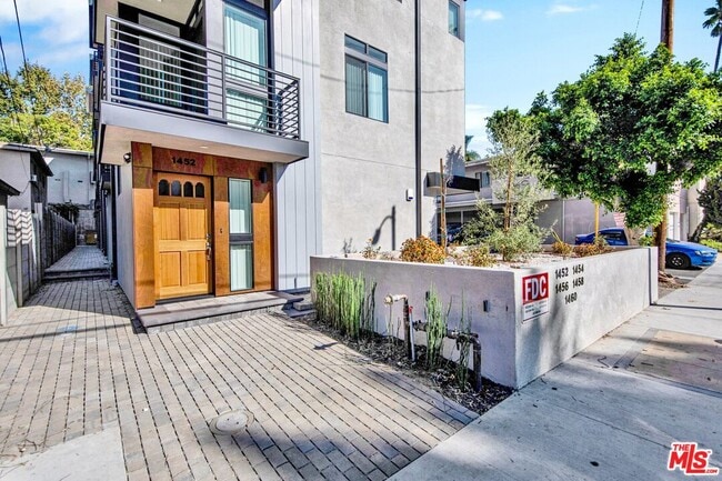 1460 Butler Ave