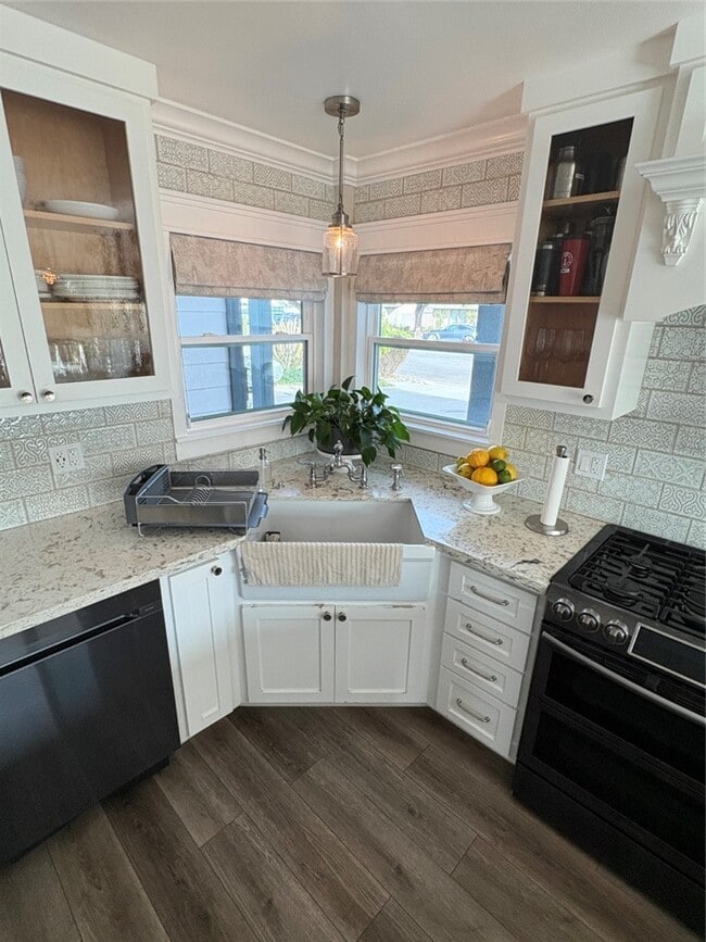 Photo - 15471 Victoria