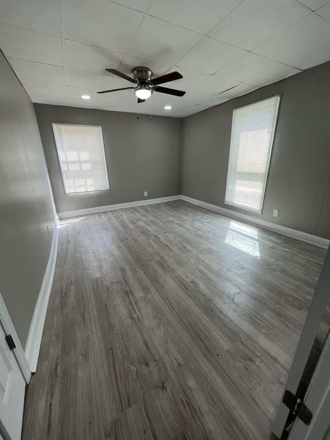 Photo - 414 E Washington Ave