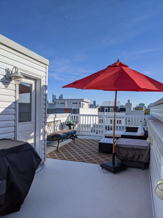 Photo - 624 Dudley St