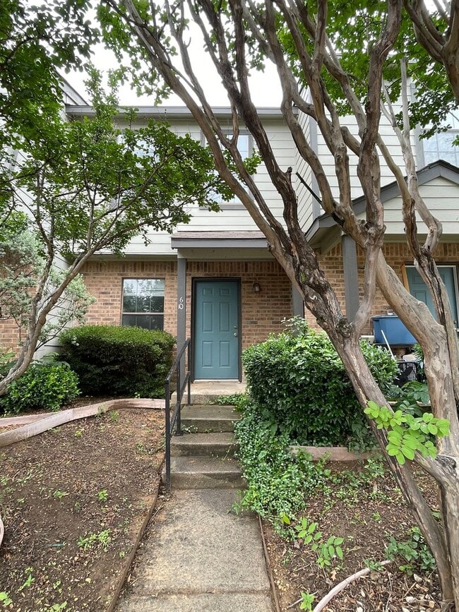 Building Photo - 2 Bedroom Condo by UNT