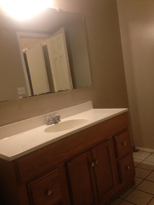 Photo - Fiesta II Apartments