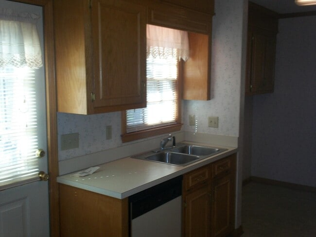 Photo - 1075 Arnaud St