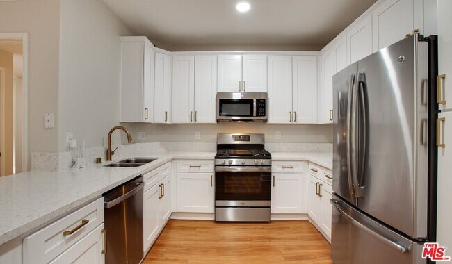 Photo - 346 Hauser Blvd Unit 2-117