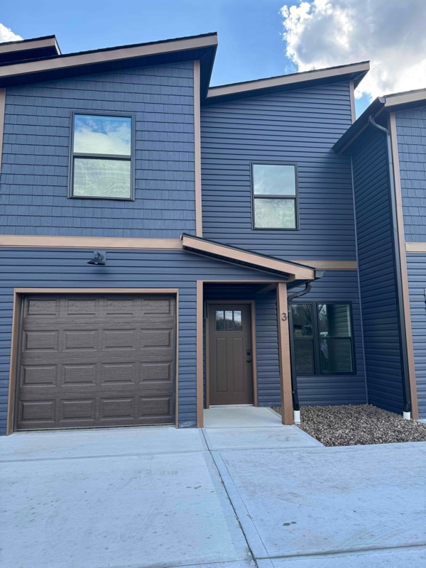 Building Photo - 56 Holloway Dr